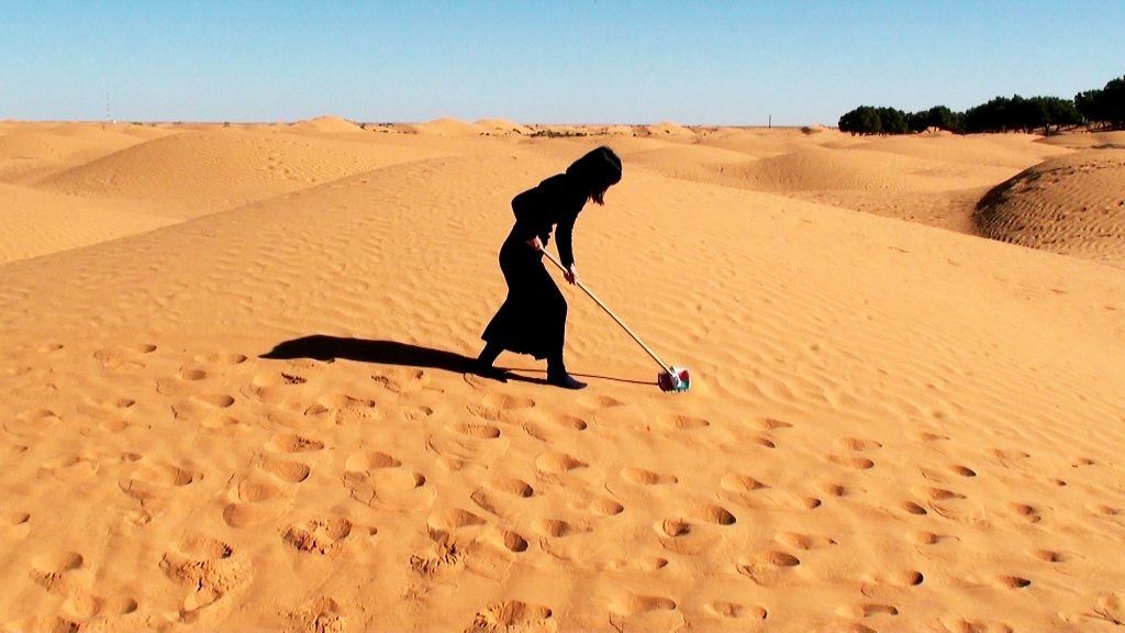 Pagina 33 en 34 1 wiping sahara desert hanae utamura